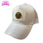 کلاه ورساچه سفید طرح Versace