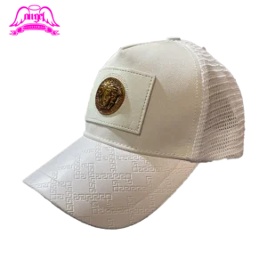 کلاه ورساچه سفید طرح Versace